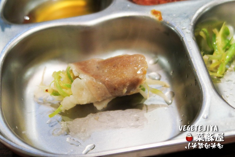 【捷運南京復興站】VEGETEJIYA菜豚屋(八德店)~中秋烤肉吃生菜包肉，健康又美味~