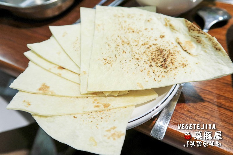 【捷運南京復興站】VEGETEJIYA菜豚屋(八德店)~中秋烤肉吃生菜包肉，健康又美味~