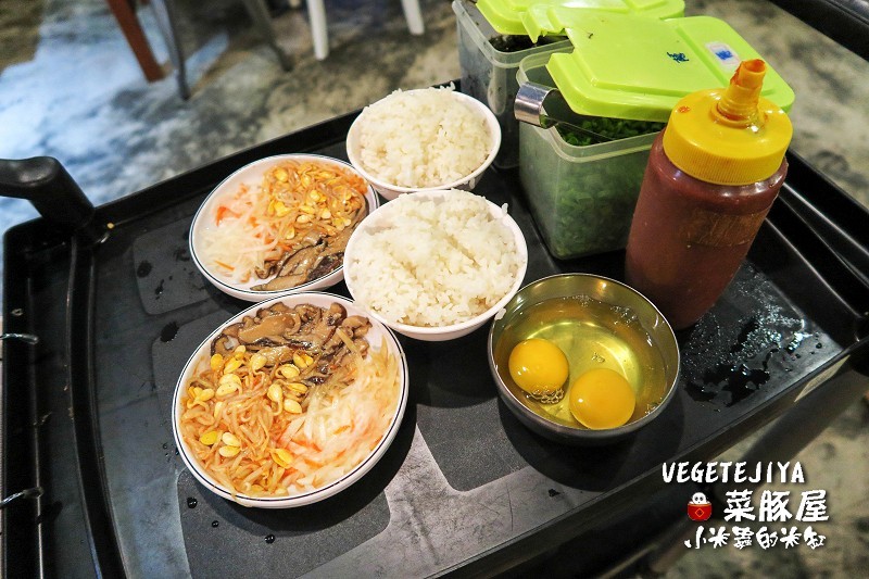 【捷運南京復興站】VEGETEJIYA菜豚屋(八德店)~中秋烤肉吃生菜包肉，健康又美味~