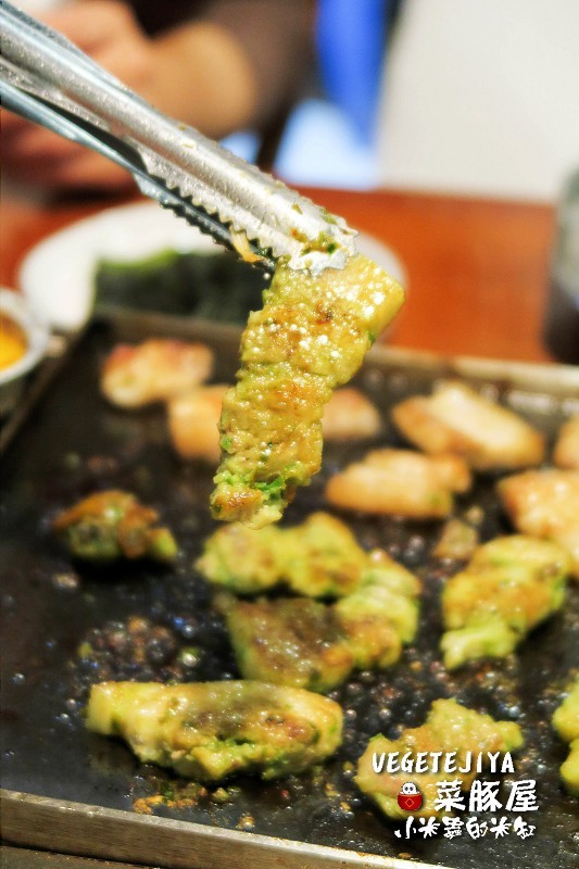 【捷運南京復興站】VEGETEJIYA菜豚屋(八德店)~中秋烤肉吃生菜包肉，健康又美味~