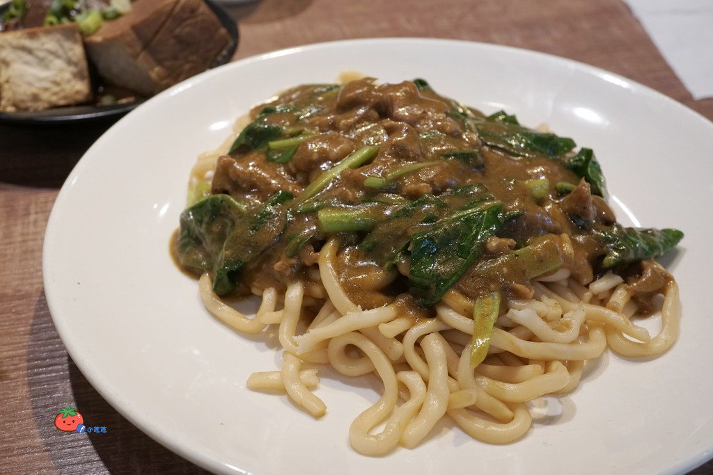 新豐美食 咖哩炒麵 吳媽媽 好吃嗎