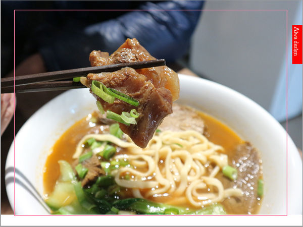 【新豐美食週記】吳媽媽沙茶咖哩炒麵，超推原汁牛肉麵+牛筋麵，麻香百頁豆腐非常入味Q彈-20.jpg