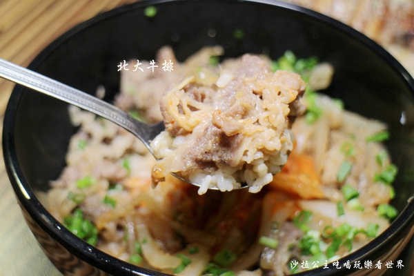 北大牛排:士林夜市平價牛排『北大牛排』海陸雙併好豐盛/義大利麵/捷運劍潭站學生的最愛
