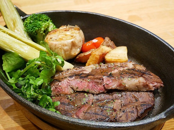 Five & Fantast 賽特廚房:Five & Fantast 賽特廚房-台北大安站複合式餐廳 位師大附中對面 餐點選擇性高且品質好 鹹食甜點都讓人喜歡