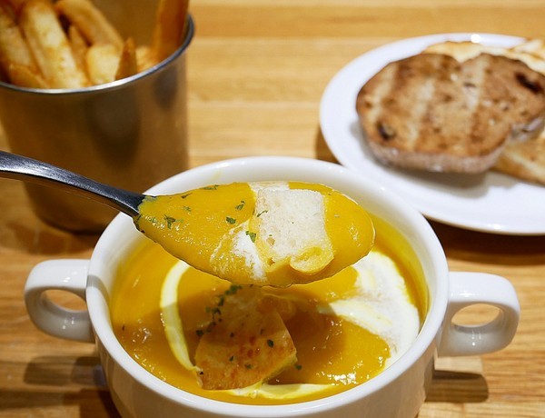 Five & Fantast 賽特廚房:Five & Fantast 賽特廚房-台北大安站複合式餐廳 位師大附中對面 餐點選擇性高且品質好 鹹食甜點都讓人喜歡