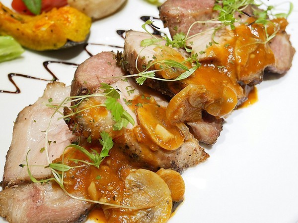 Five & Fantast 賽特廚房:Five & Fantast 賽特廚房-台北大安站複合式餐廳 位師大附中對面 餐點選擇性高且品質好 鹹食甜點都讓人喜歡