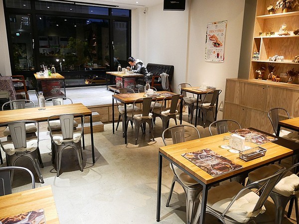 Five & Fantast 賽特廚房:Five & Fantast 賽特廚房-台北大安站複合式餐廳 位師大附中對面 餐點選擇性高且品質好 鹹食甜點都讓人喜歡