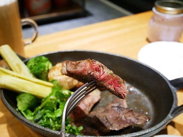 Five & Fantast 賽特廚房:Five & Fantast 賽特廚房-台北大安站複合式餐廳 位師大附中對面 餐點選擇性高且品質好 鹹食甜點都讓人喜歡