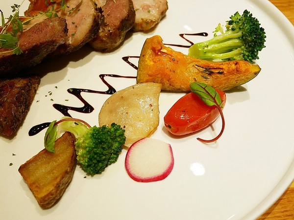 Five & Fantast 賽特廚房:Five & Fantast 賽特廚房-台北大安站複合式餐廳 位師大附中對面 餐點選擇性高且品質好 鹹食甜點都讓人喜歡