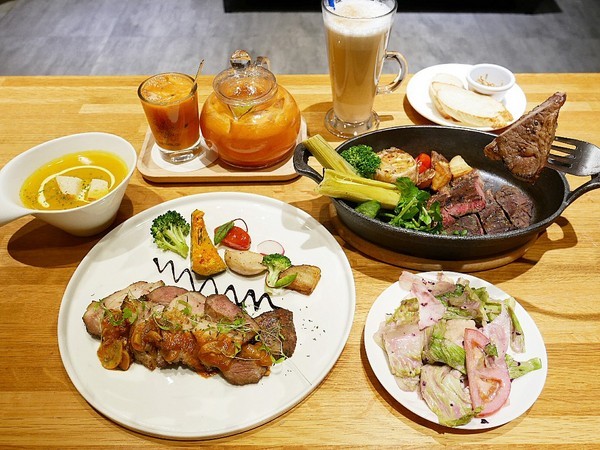 Five & Fantast 賽特廚房:Five & Fantast 賽特廚房-台北大安站複合式餐廳 位師大附中對面 餐點選擇性高且品質好 鹹食甜點都讓人喜歡