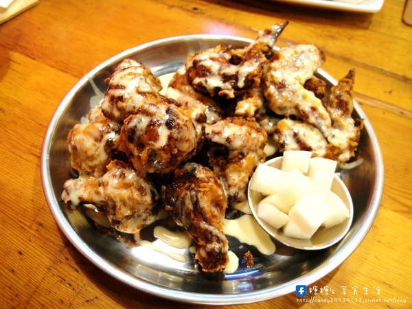 朴大哥的韓式炸雞PUDAGE(一中直營店):〖台中│美食〗朴大哥的韓式炸雞 ❤ 號外號外!!現在一中商圈也吃的到超人氣美食朴大哥的韓式炸雞囉!!還有新品柚香炸雞,糖糖一吃就愛上!!激推!!