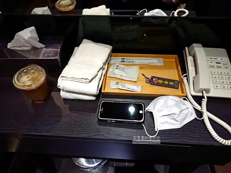 山樂溫泉  新北投捷運站對面的湯屋溫泉旅館