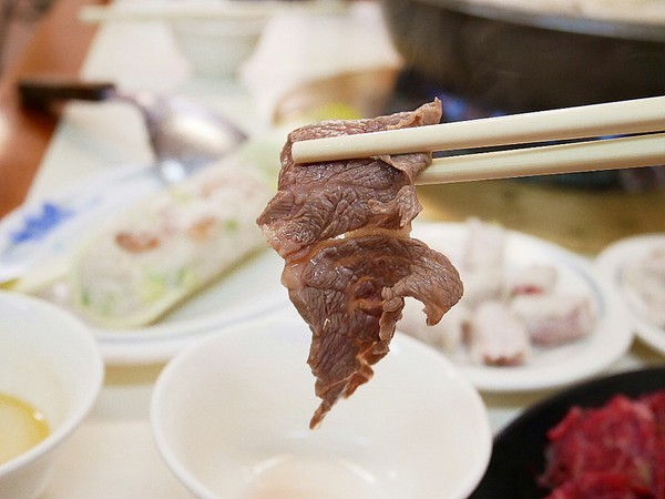 天才現宰牛肉爐(原:天才現宰牛肉鍋):天才現宰牛肉爐-台南永康牛肉火鍋 主打每日現宰溫體牛和爆漿牛肉丸 牛肉控一次吃得過癮