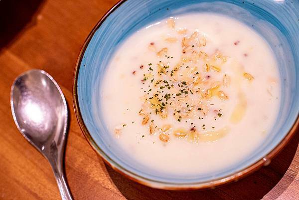 【新竹餐廳】YATS葉子-適合朋友聚會、家族團聚,環境舒適的北歐風餐廳!