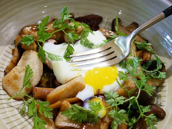 YATS葉子 Stay to eat：YATS葉子 Stay to eat-新竹東區義式餐廳  環境舒適、餐點精緻  雙人分享餐很值得嚐試  約會聚餐都適合