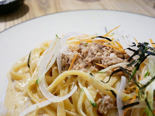 YATS葉子 Stay to eat：YATS葉子 Stay to eat-新竹東區義式餐廳  環境舒適、餐點精緻  雙人分享餐很值得嚐試  約會聚餐都適合