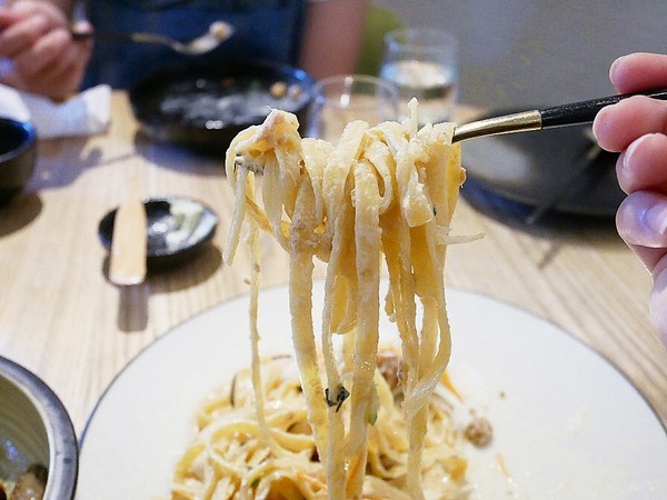 YATS葉子 Stay to eat：YATS葉子 Stay to eat-新竹東區義式餐廳  環境舒適、餐點精緻  雙人分享餐很值得嚐試  約會聚餐都適合