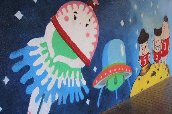 蘑菇部落生態休閒農場:【彰化景點】埔心蘑菇部落生態休閒農場~赤腳丫跑跑蘑菇大草原/蕈菇彩繪牆/童話風美味窯烤PIZZA/落羽松/園區小火車