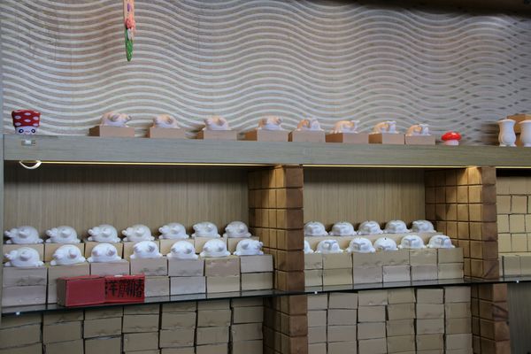 蘑菇部落生態休閒農場:【彰化景點】埔心蘑菇部落生態休閒農場~赤腳丫跑跑蘑菇大草原/蕈菇彩繪牆/童話風美味窯烤PIZZA/落羽松/園區小火車