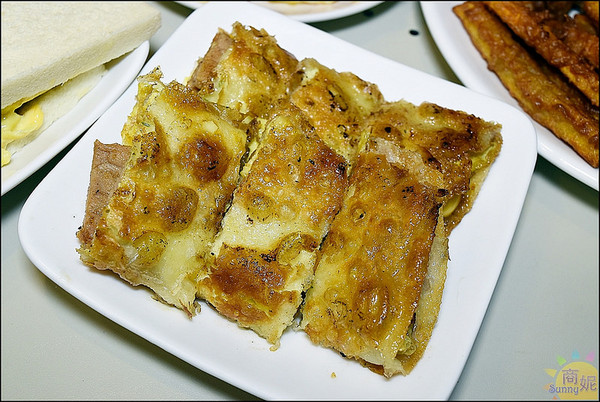 KING juicy漢口店：台中北區國王級美食。KING juicy。食尚玩家報導燒肉咬蛋吐司、脆皮蛋餅、比臉大國王雞排、無毒檸檬蝶豆花手搖飲宵夜時段同時滿足飢餓的靈魂!@sunny吃喝遊樂