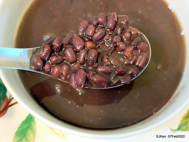 「榮記嘉義傳統豆花」(Red & Green bean soup booth), Taipei, Taiwan, SJKen, Feb 7, 2022.