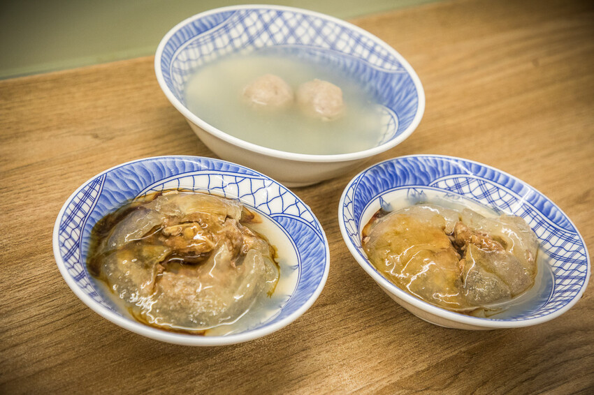 新北三重萬粒肉圓！免衝彰化也能嚐到極品彰化肉圓，皮Ｑ肉大塊香菜隨你加