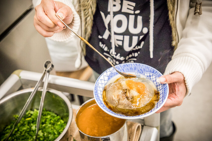 新北三重萬粒肉圓！免衝彰化也能嚐到極品彰化肉圓，皮Ｑ肉大塊香菜隨你加