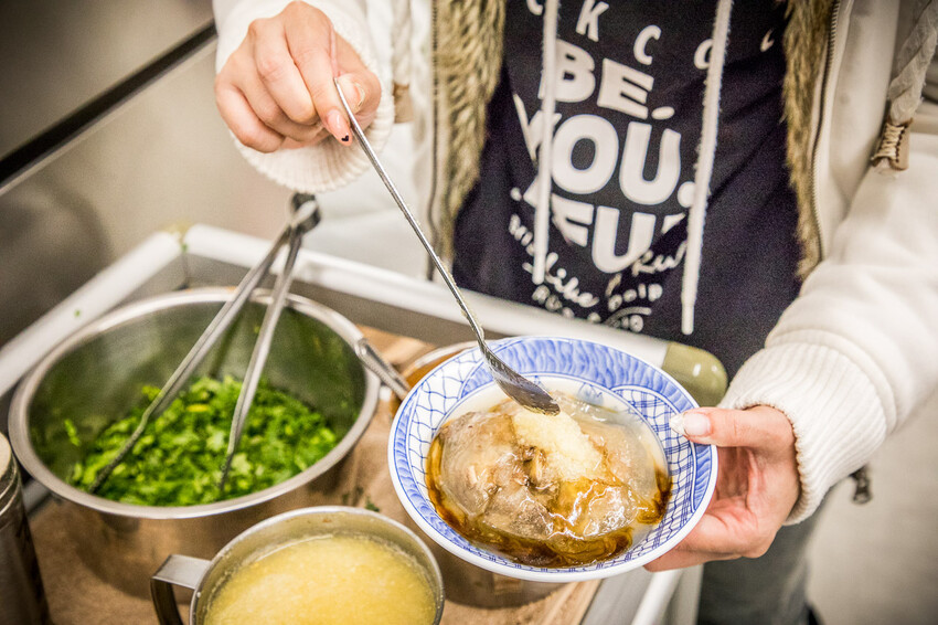 新北三重萬粒肉圓！免衝彰化也能嚐到極品彰化肉圓，皮Ｑ肉大塊香菜隨你加