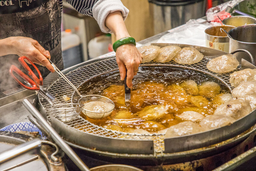新北三重萬粒肉圓！免衝彰化也能嚐到極品彰化肉圓，皮Ｑ肉大塊香菜隨你加