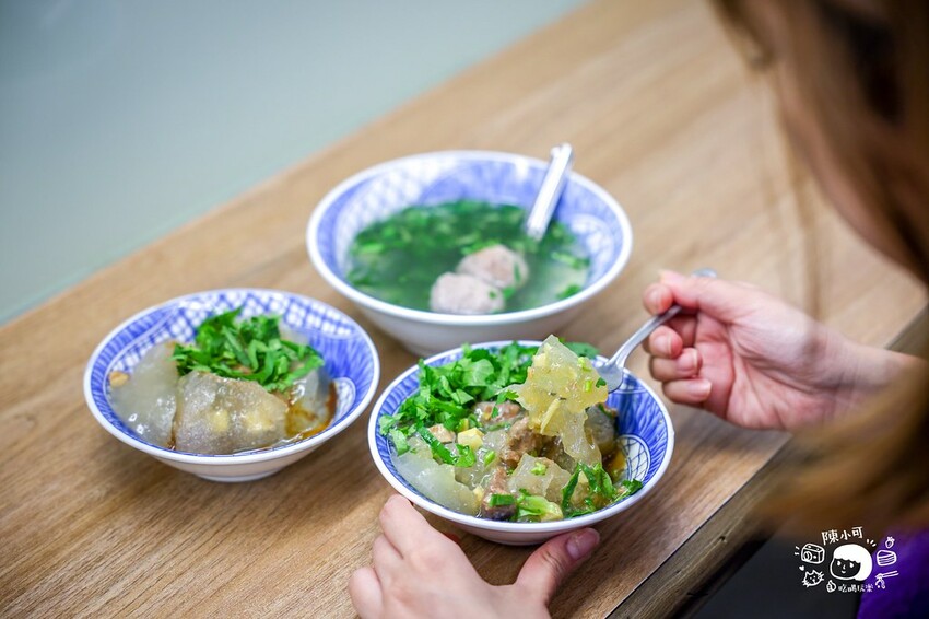 來一套65元吃飽，夜市「滿料肉圓」三重人都激推，貢丸湯還能無限續湯喝到爽