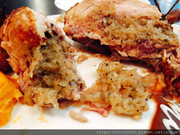 圓圓家愛吃貨-《台北大安美食》推薦牛排餐廳Osteak法式牛排,法式烤春雞皮脆肉香,超美味的餐酒館