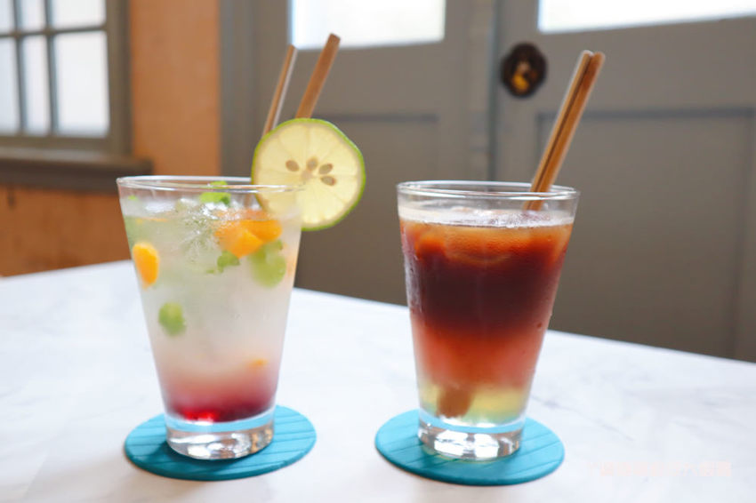 台南中西區美食咖啡廳推薦熨斗目花珈琲！必吃咖桑爆炸三明治、黑洞的唐揚雞黑咖哩、浮誇芒果聖代