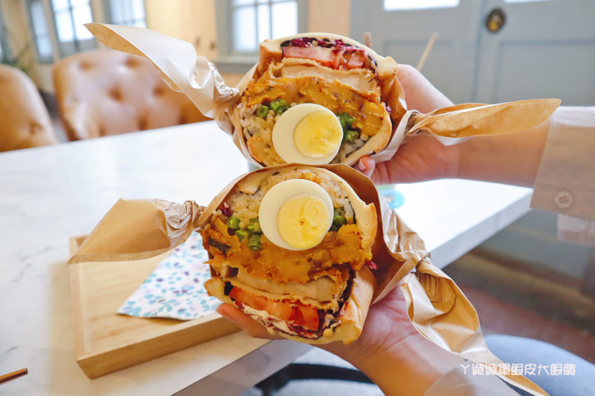 台南中西區美食咖啡廳推薦熨斗目花珈琲！必吃咖桑爆炸三明治、黑洞的唐揚雞黑咖哩、浮誇芒果聖代