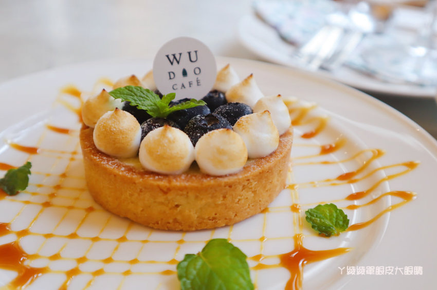 台南中西區美食咖啡廳推薦熨斗目花珈琲！必吃咖桑爆炸三明治、黑洞的唐揚雞黑咖哩、浮誇芒果聖代