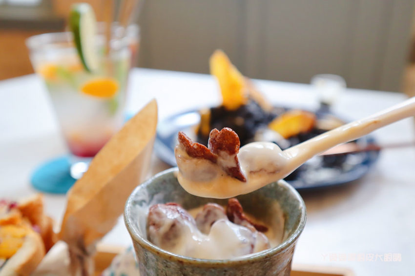 台南中西區美食咖啡廳推薦熨斗目花珈琲！必吃咖桑爆炸三明治、黑洞的唐揚雞黑咖哩、浮誇芒果聖代