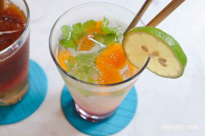 台南中西區美食咖啡廳推薦熨斗目花珈琲！必吃咖桑爆炸三明治、黑洞的唐揚雞黑咖哩、浮誇芒果聖代