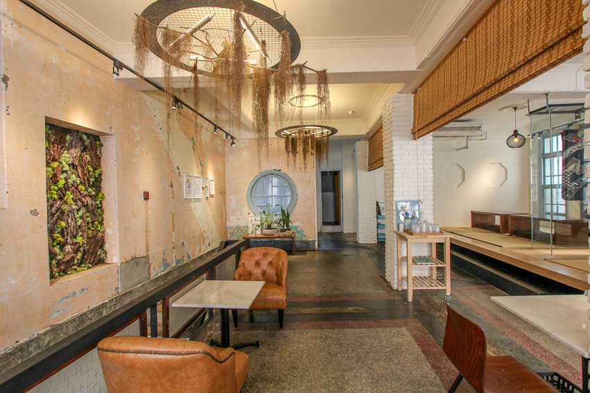 台南中西，餐點有新意，老宅風格讓你處處皆美拍的熨斗目花珈琲 cafe WUDAO。 - 微笑Joe幸運