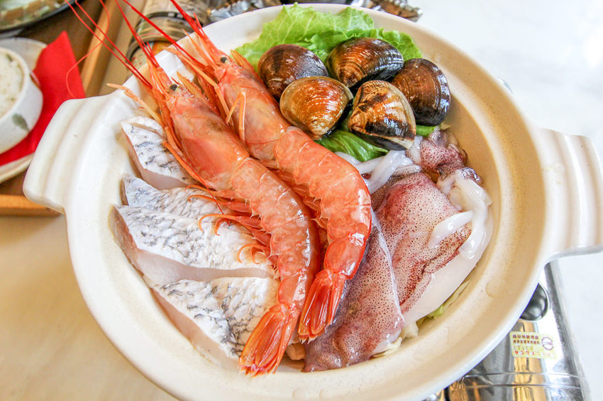 台南中西，餐點有新意，老宅風格讓你處處皆美拍的熨斗目花珈琲 cafe WUDAO。 - 微笑Joe幸運