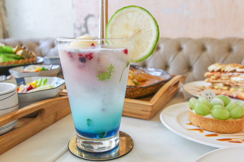 台南中西，餐點有新意，老宅風格讓你處處皆美拍的熨斗目花珈琲 cafe WUDAO。 - 微笑Joe幸運