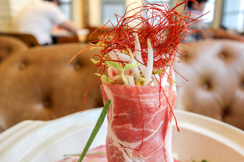 台南中西，餐點有新意，老宅風格讓你處處皆美拍的熨斗目花珈琲 cafe WUDAO。 - 微笑Joe幸運