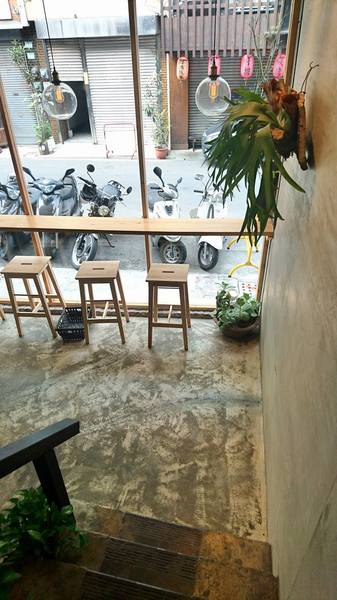 熨斗目花珈琲 cafe WUDAO：台南熨斗目花-鬧中取靜的美味飯糰早餐咖啡