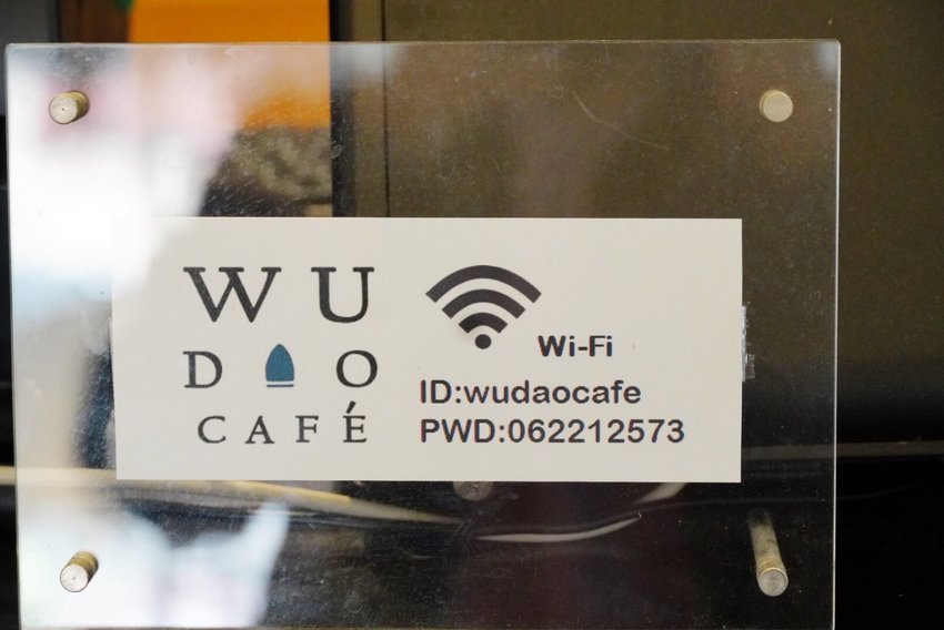 台南中西區【熨斗目花珈琲珈哩】超美質感網美系咖啡廳/海老赤蝦咖哩必點！甜點好吃又好拍 台南咖哩|台南下午茶 | 小白只饗ㄔ美食