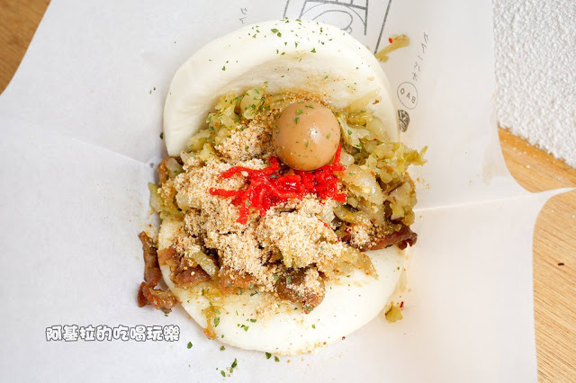 台中美食｜盛橋刈包 - 傳統小吃的創新口味，一試成主顧！