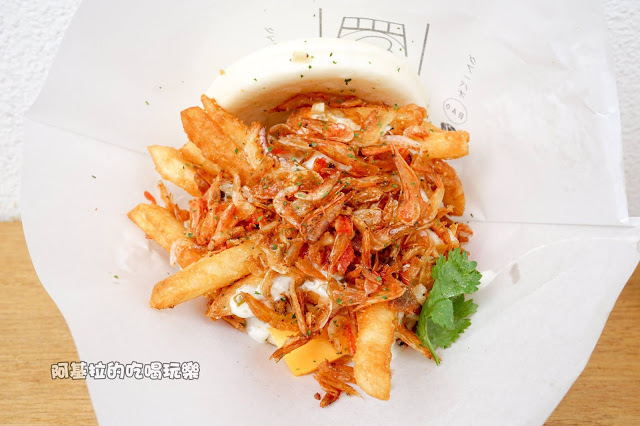 台中美食｜盛橋刈包 - 傳統小吃的創新口味，一試成主顧！