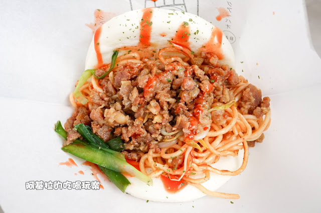 台中美食｜盛橋刈包 - 傳統小吃的創新口味，一試成主顧！