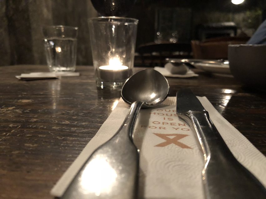 中正區,中正紀念堂,香色 Xiang Se,Xiang Se,湖口街,私宅,私廚,米其林,舒國治,胡天蘭,預約,聖誕,情人節,告白,曖昧,紀念日,生日,食尚玩家,美食節目,五星級,古董,西餐,法式,歐式,早午餐,舒芙蕾,牛排,櫻桃鴨胸,可麗露,董陽孜,包場,聚餐,尾牙,小酌,酒吧,戶外婚禮,庭院,七夕,浪漫,侍酒師,松露,鹽之花,蒋介石記念館,Chiang Kai-shek Memorial Hall,特色料理,分子料理,Special cuisine,國宴,特別料理,특선 요리,사진 인력,장개석 기념관,氣氛,음주,일일 임대료,我不是他媽媽