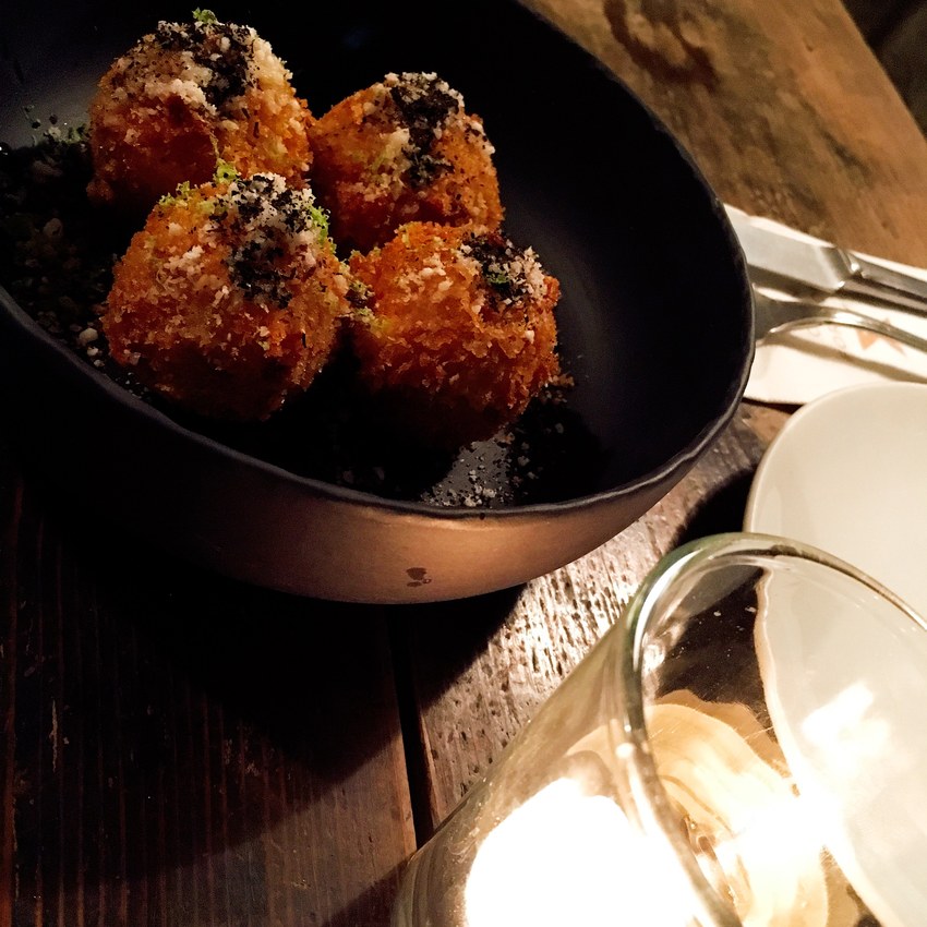 中正區,中正紀念堂,香色 Xiang Se,Xiang Se,湖口街,私宅,私廚,米其林,舒國治,胡天蘭,預約,聖誕,情人節,告白,曖昧,紀念日,生日,食尚玩家,美食節目,五星級,古董,西餐,法式,歐式,早午餐,舒芙蕾,牛排,櫻桃鴨胸,可麗露,董陽孜,包場,聚餐,尾牙,小酌,酒吧,戶外婚禮,庭院,七夕,浪漫,侍酒師,松露,鹽之花,蒋介石記念館,Chiang Kai-shek Memorial Hall,特色料理,分子料理,Special cuisine,國宴,特別料理,특선 요리,사진 인력,장개석 기념관,氣氛,음주,일일 임대료,我不是他媽媽