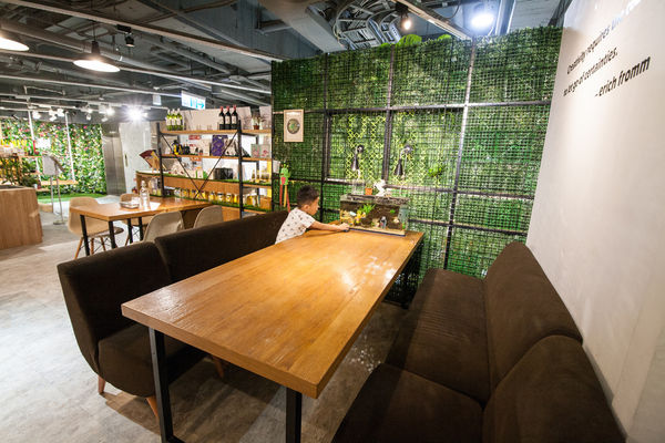 [吃喝]無肉也歡嘗素看看，綠色環保揪齁呷～JOY HOJA。