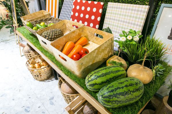 [吃喝]無肉也歡嘗素看看，綠色環保揪齁呷～JOY HOJA。