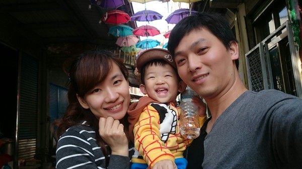 甲仙貓巷：高雄~甲仙貓巷~超好拍的口愛貓咪彩繪~繽紛雨傘高高掛~